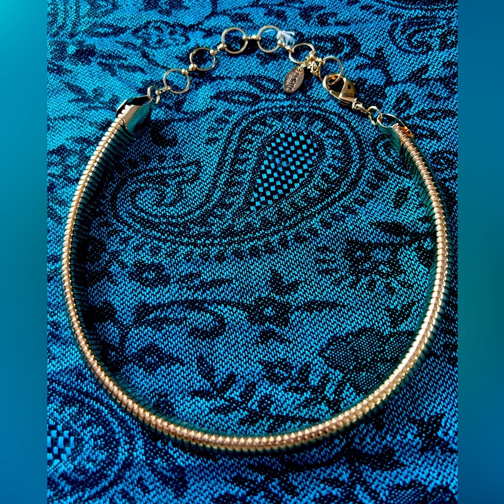 Elegant Gold tone Amrita Singh Choker